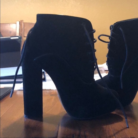 Shelly’s London bootie - Picture 3 of 4